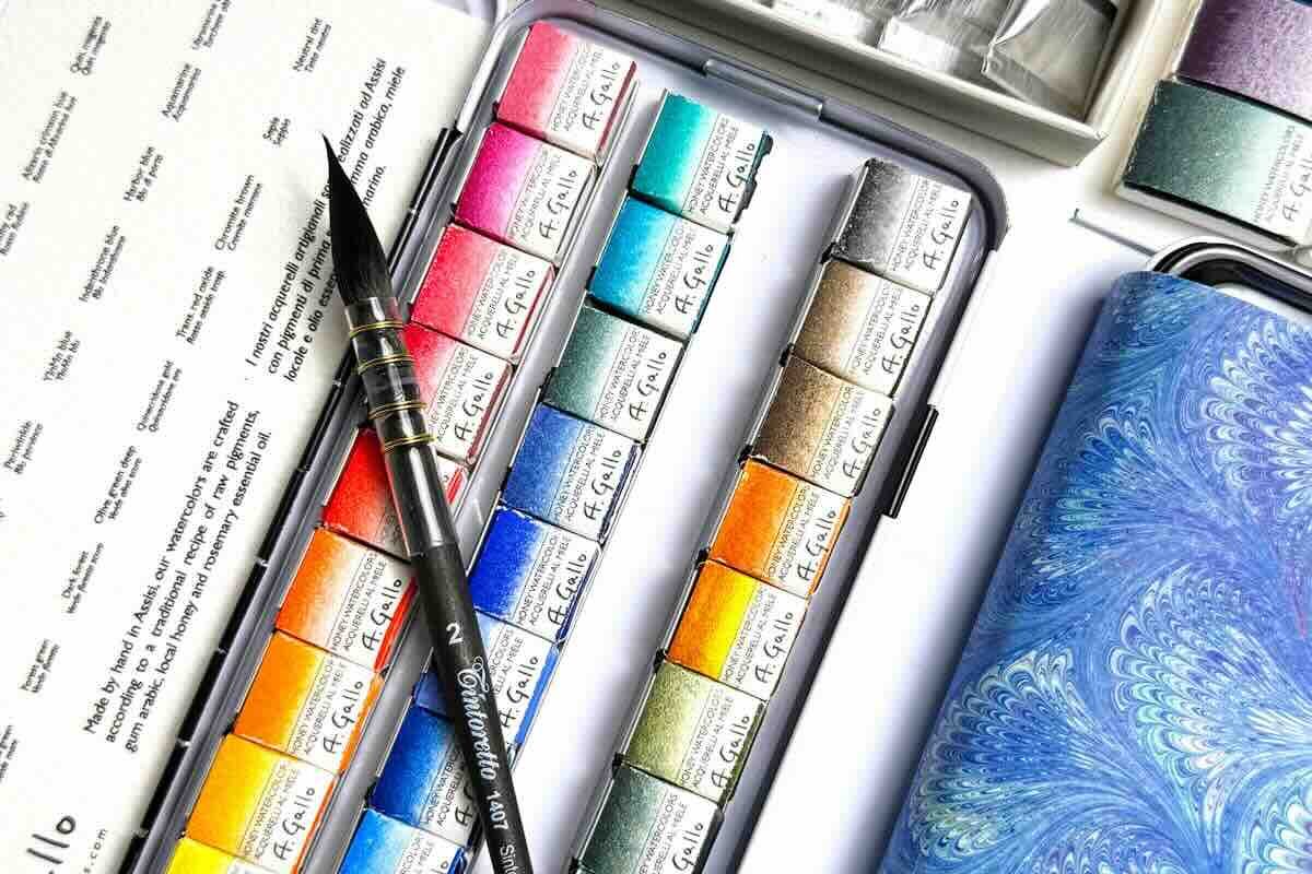 A. Gallo: 15% off Signature palettes and artisan brushes!