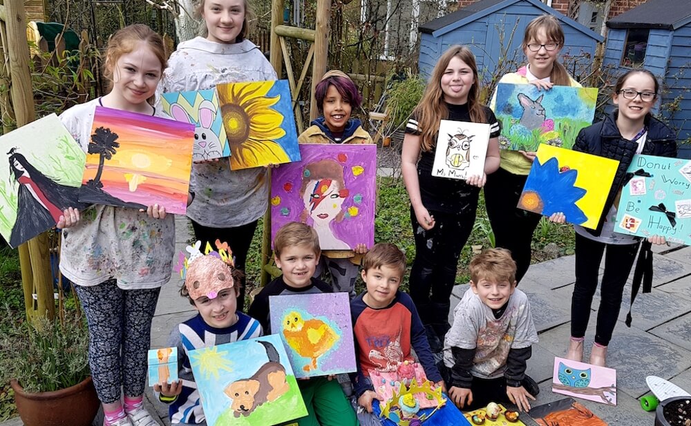 Art clubs for kids near me UK children painting